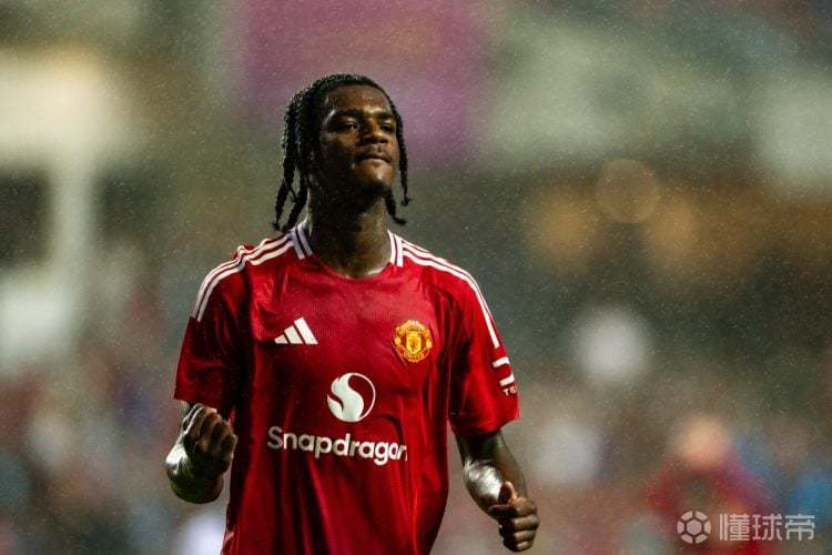 开云体育app-关于阿森纳核心球员被曝转会传闻，引球迷热议，人民网站一次为了他的.的信息-开云体育app